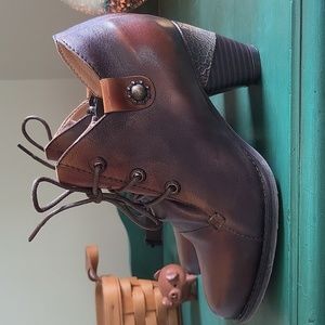 Springstep L'Artiste Ankle Boots